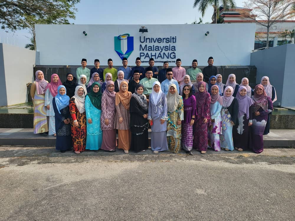 Pre-Raya Shoot Grouping Photo Faculty of Civil Engineering Technology on 14th April 2023 